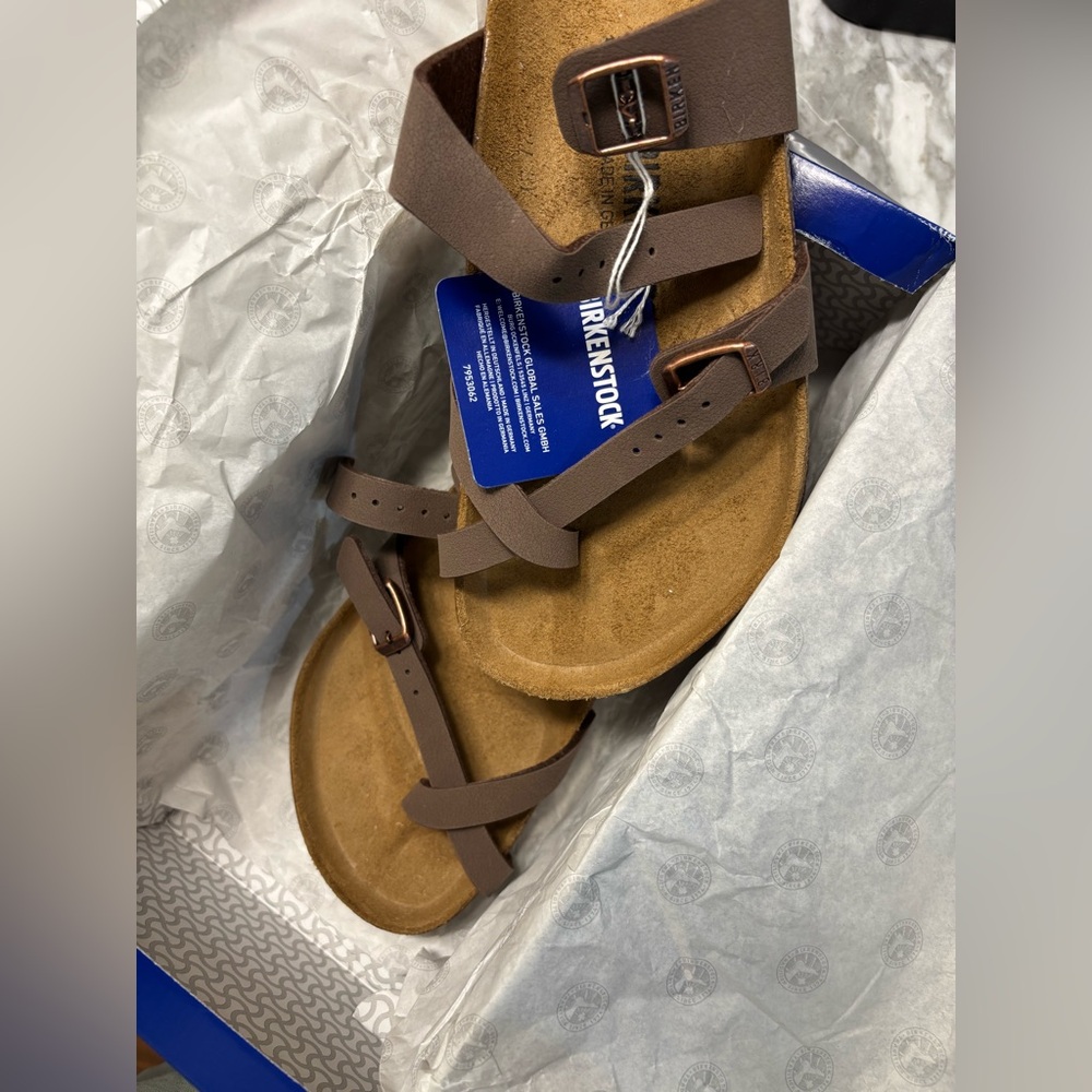 NWT Birkenstock Mayari Sandals